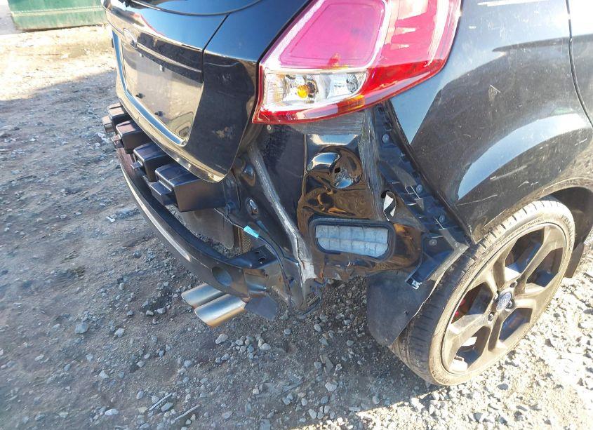 Photo 16 of 2016 Ford Fiesta ST (VIN 3FADP4GX7GM206274)