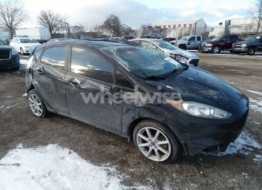 2017 Ford Fiesta ST (VIN 3FADP4GX7HM121579) main photo