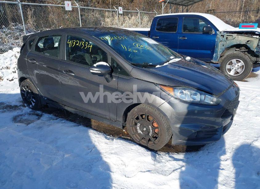 2017 Ford Fiesta ST (VIN 3FADP4GX8HM171259) main photo