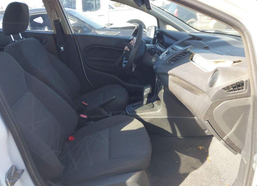 Photo 5 of 2014 Ford Fiesta S (VIN 3FADP4TJ0EM110940)