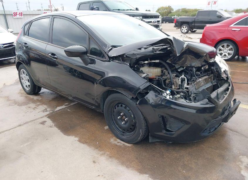 2013 Ford Fiesta S (VIN 3FADP4TJ1DM204873) main photo