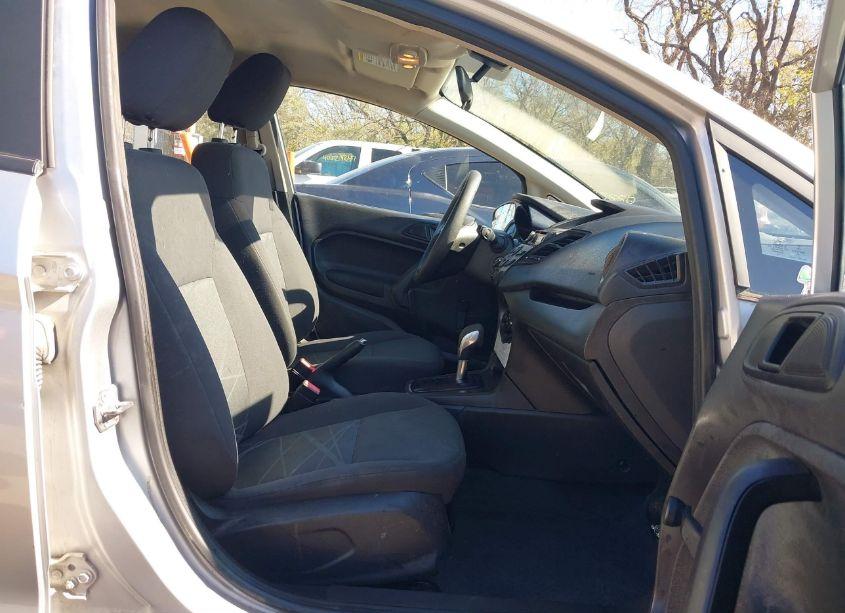 Photo 5 of 2015 Ford Fiesta S (VIN 3FADP4TJ1FM126680)