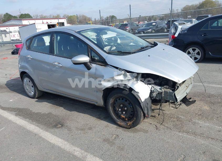 2017 Ford Fiesta S (VIN 3FADP4TJ4HM156288) main photo