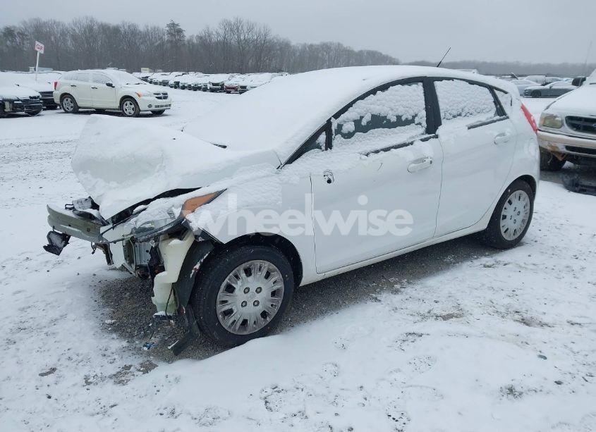 Photo 2 of 2016 Ford Fiesta S (VIN 3FADP4TJ8GM171679)