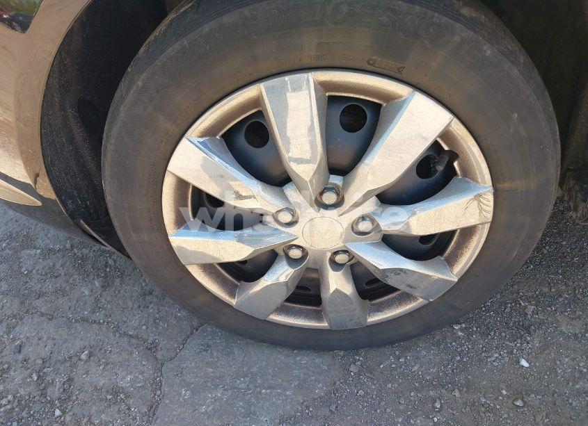 Photo 12 of 2014 Ford Fiesta S (VIN 3FADP4TJXEM106233)