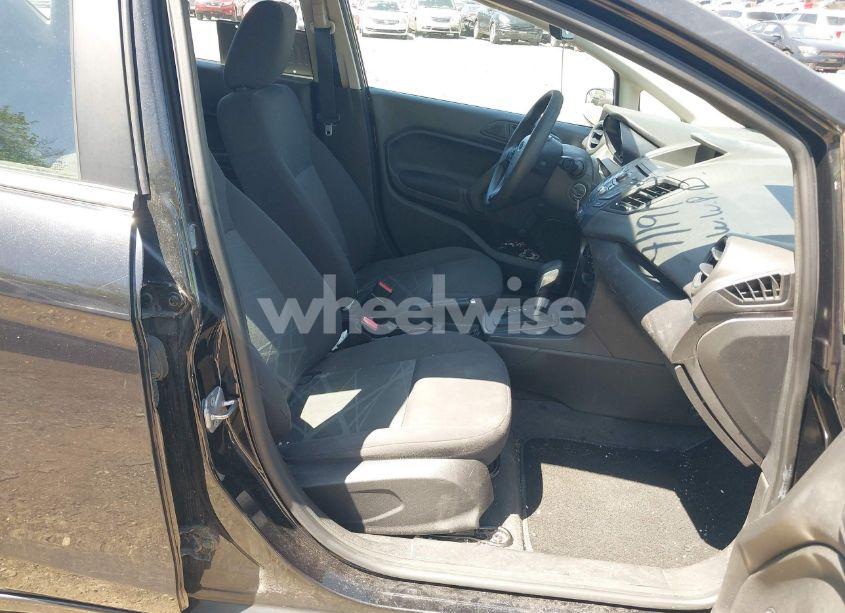 Photo 5 of 2014 Ford Fiesta S (VIN 3FADP4TJXEM106233)