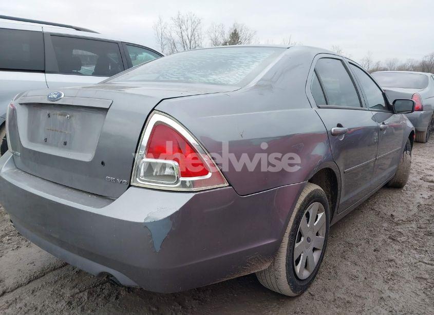 Photo 4 of 2006 Ford Fusion SE (VIN 3FAFP07166R105533)