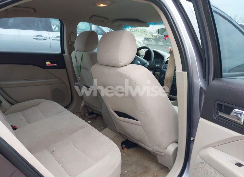 Photo 8 of 2006 Ford Fusion SE (VIN 3FAFP07166R105533)