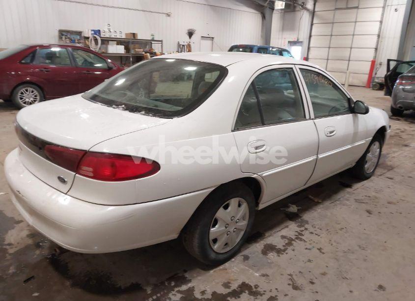 Photo 4 of 2001 Ford Escort N/A (VIN 3FAFP13P11R235177)