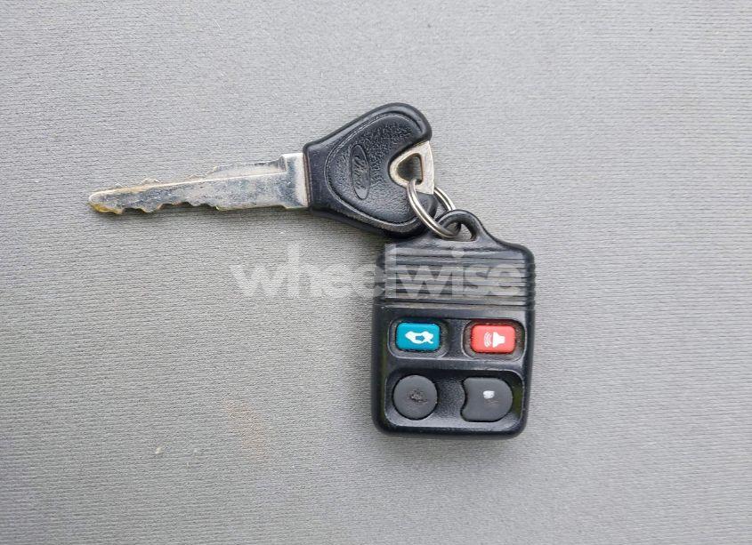 Photo 11 of 2002 Ford Escort FLEET (VIN 3FAFP13P22R128270)