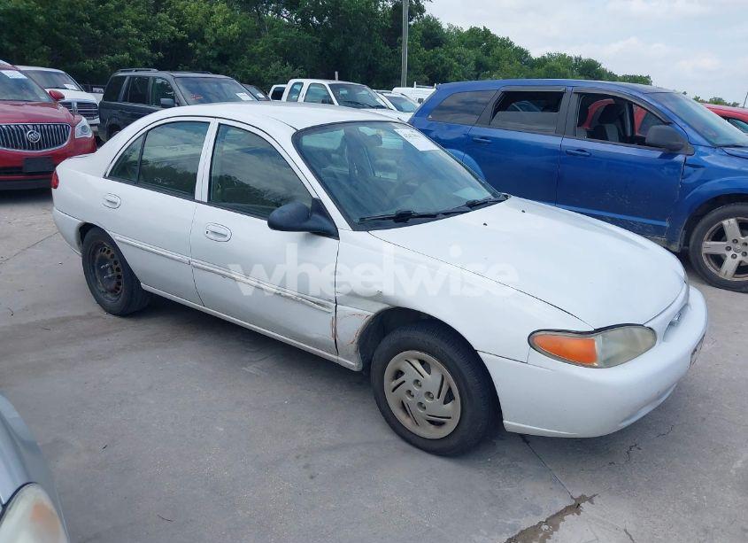 2002 Ford Escort FLEET (VIN 3FAFP13P32R196593) main photo