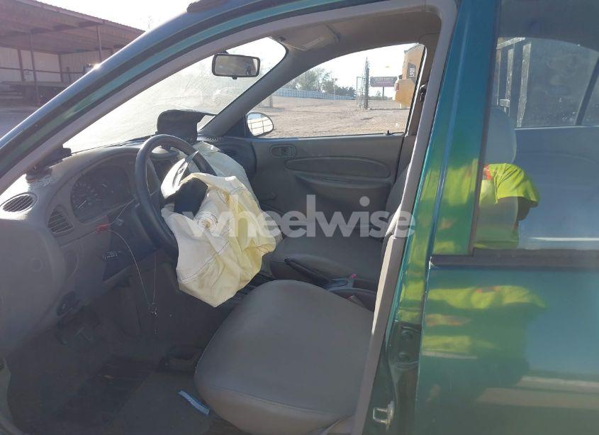 Photo 13 of 2000 Ford Escort N/A (VIN 3FAFP13P6YR253054)