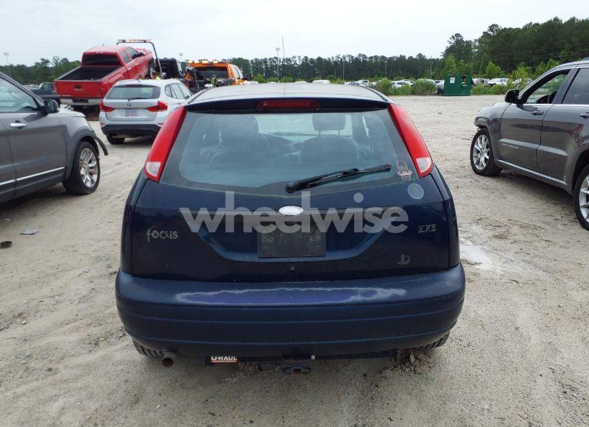Photo 16 of 2001 Ford Focus ZX3 (VIN 3FAFP31301R244416)