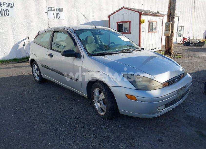 2003 Ford Focus ZX3 (VIN 3FAFP31303R186374) main photo