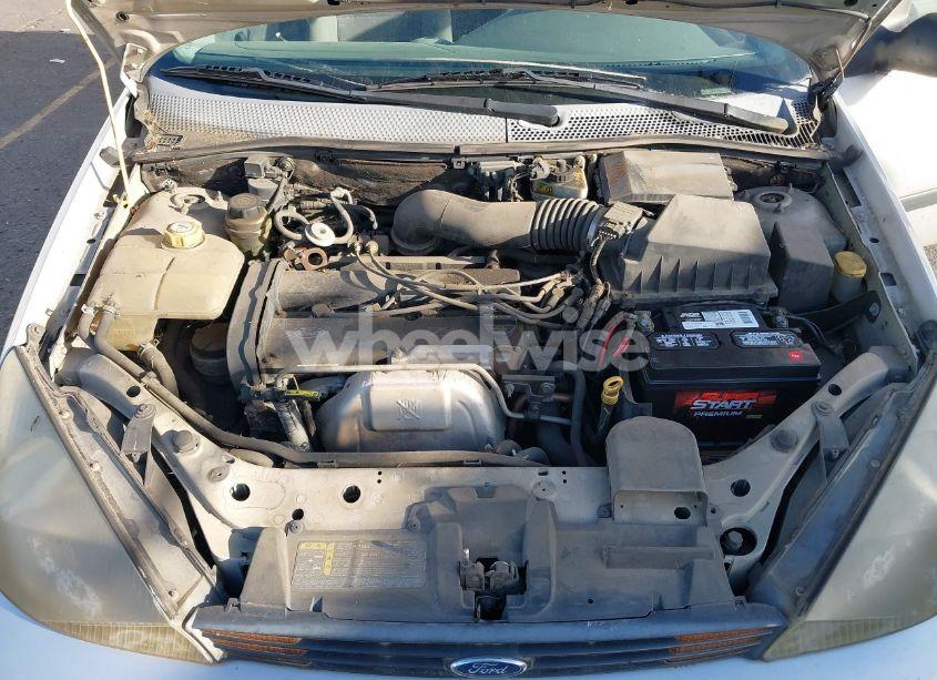 Photo 10 of 2003 Ford Focus ZX3 (VIN 3FAFP31303R186374)