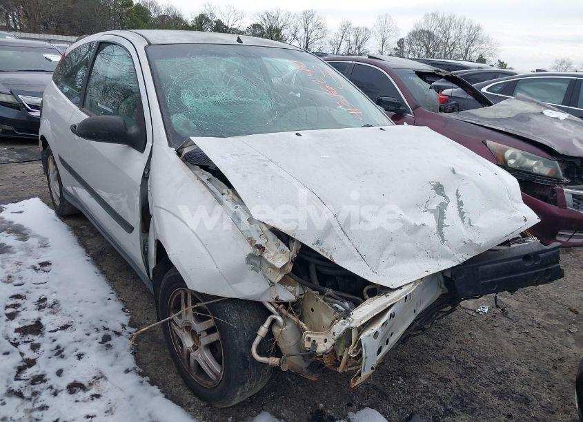 2000 Ford Focus ZX3 (VIN 3FAFP3130YR210633) main photo