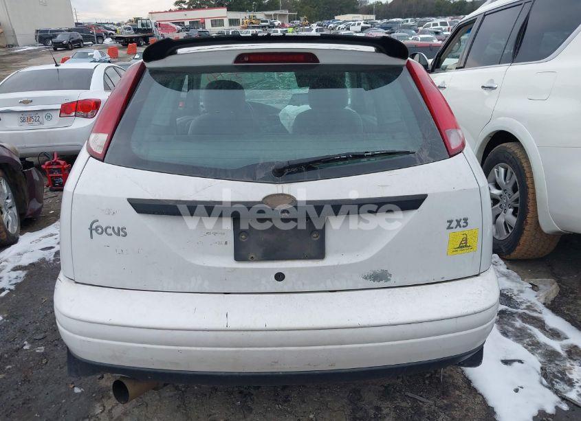 Photo 15 of 2000 Ford Focus ZX3 (VIN 3FAFP3130YR210633)