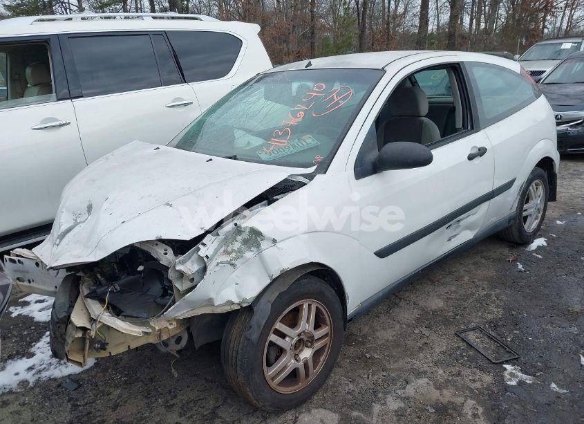 Photo 2 of 2000 Ford Focus ZX3 (VIN 3FAFP3130YR210633)