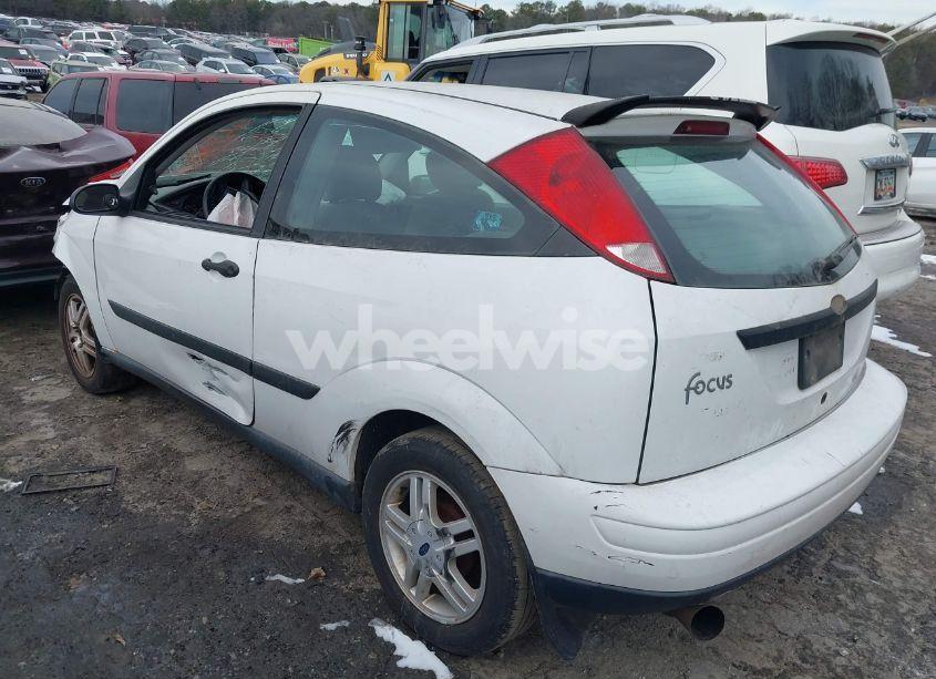 Photo 3 of 2000 Ford Focus ZX3 (VIN 3FAFP3130YR210633)