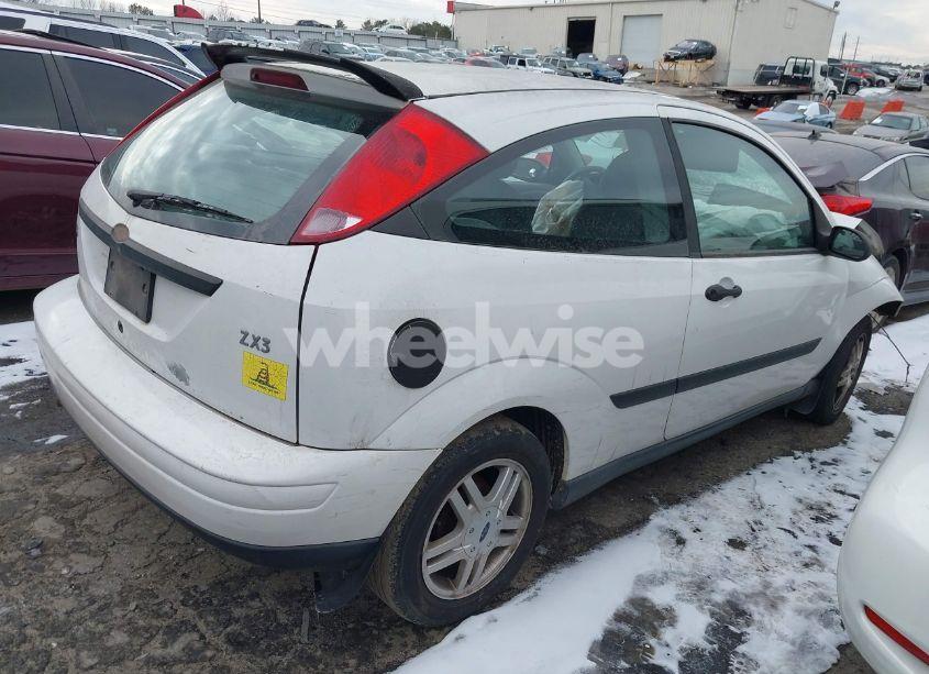 Photo 4 of 2000 Ford Focus ZX3 (VIN 3FAFP3130YR210633)