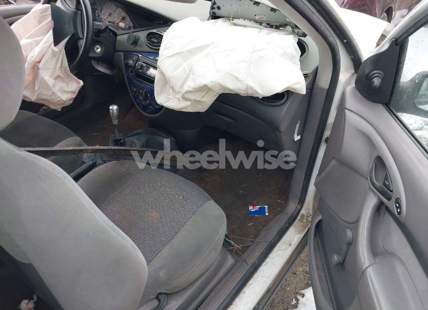 Photo 5 of 2000 Ford Focus ZX3 (VIN 3FAFP3130YR210633)