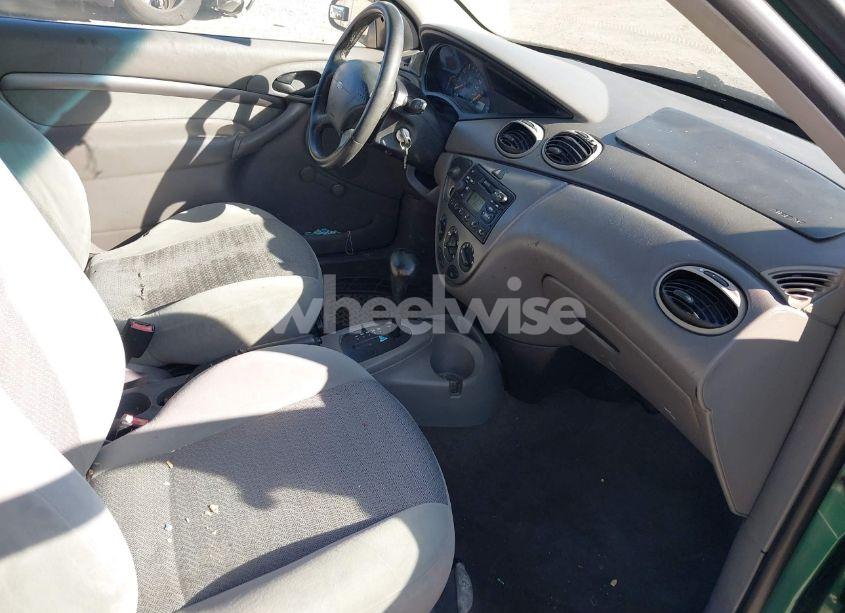 Photo 5 of 2000 Ford Focus ZX3 (VIN 3FAFP3130YR241557)