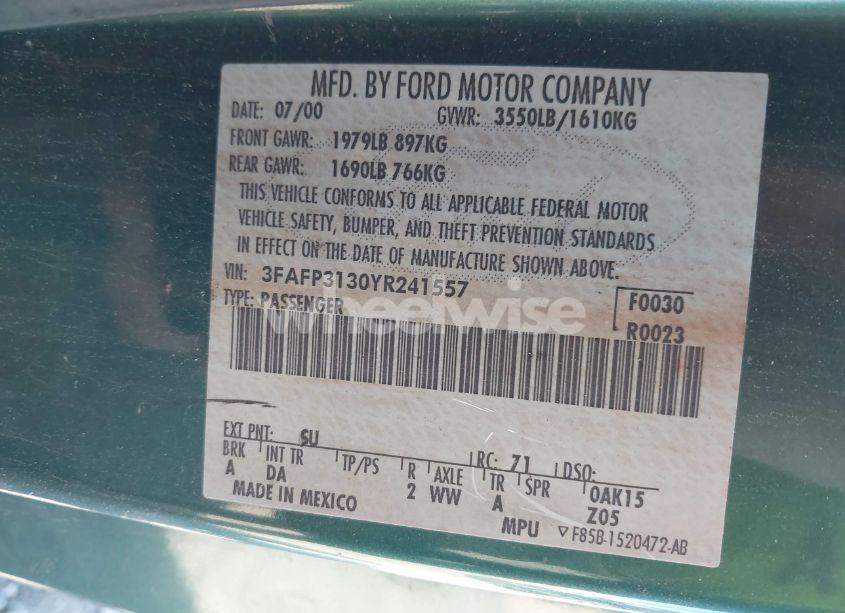 Photo 9 of 2000 Ford Focus ZX3 (VIN 3FAFP3130YR241557)