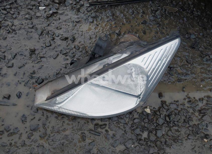 Photo 12 of 2001 Ford Focus ZX3 (VIN 3FAFP31311R108120)