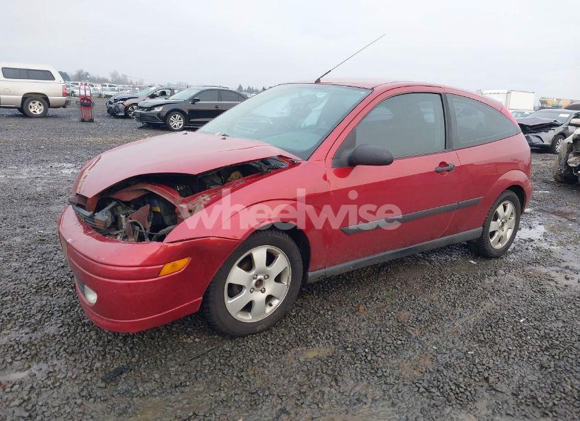 Photo 2 of 2001 Ford Focus ZX3 (VIN 3FAFP31311R108120)