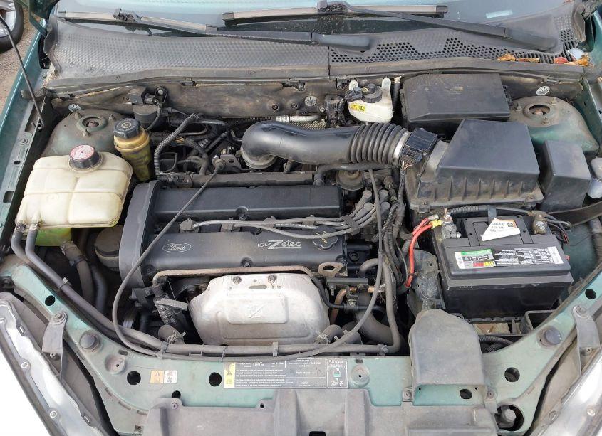 Photo 10 of 2001 Ford Focus ZX3 (VIN 3FAFP31311R175946)