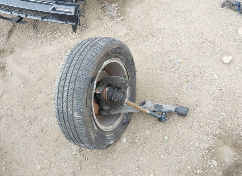 Photo 13 of 2001 Ford Focus ZX3 (VIN 3FAFP31311R175946)