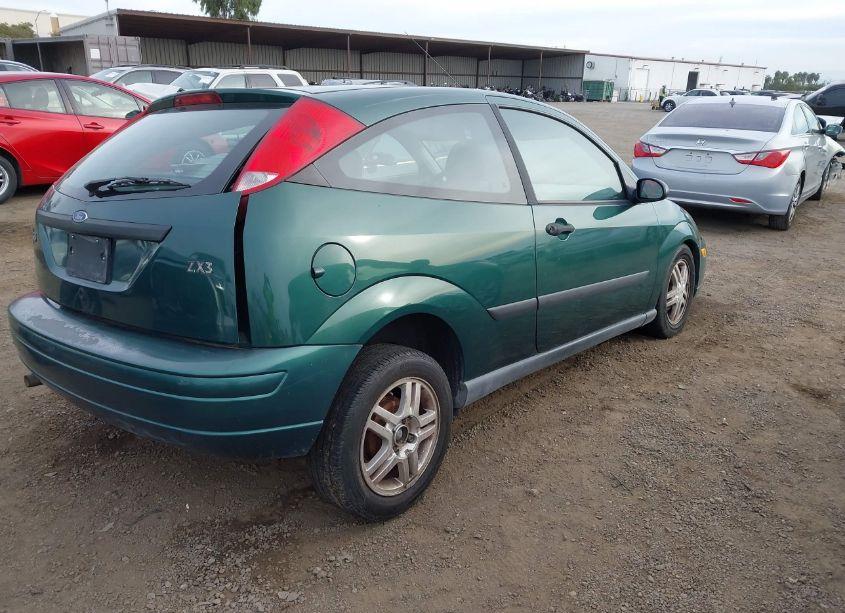 Photo 4 of 2001 Ford Focus ZX3 (VIN 3FAFP31311R175946)