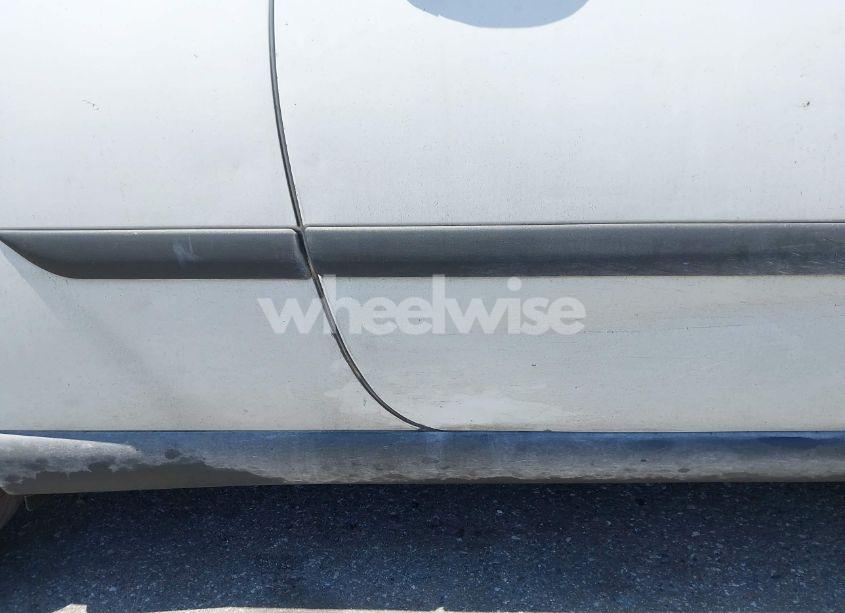 Photo 14 of 2001 Ford Focus ZX3 (VIN 3FAFP31311R243811)