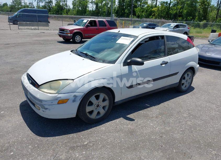 Photo 2 of 2001 Ford Focus ZX3 (VIN 3FAFP31311R243811)