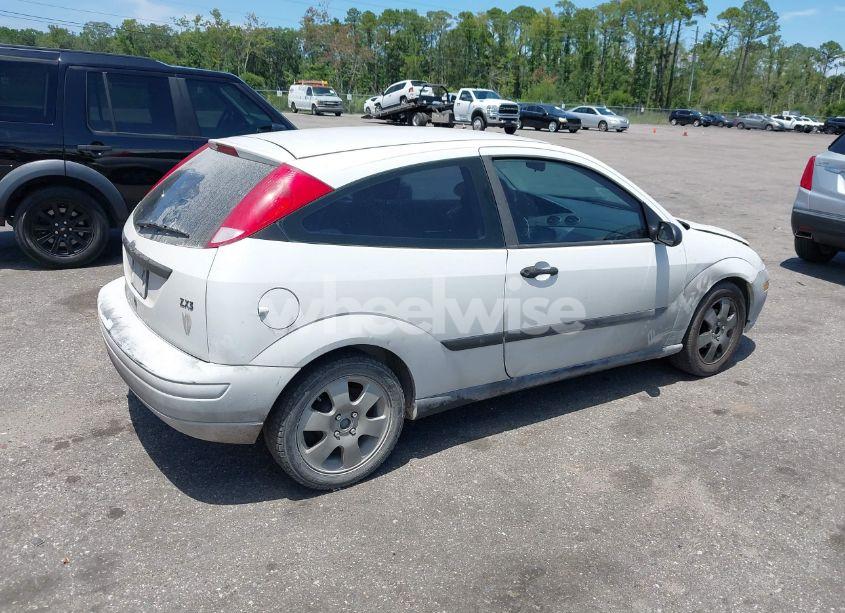 Photo 4 of 2001 Ford Focus ZX3 (VIN 3FAFP31311R243811)