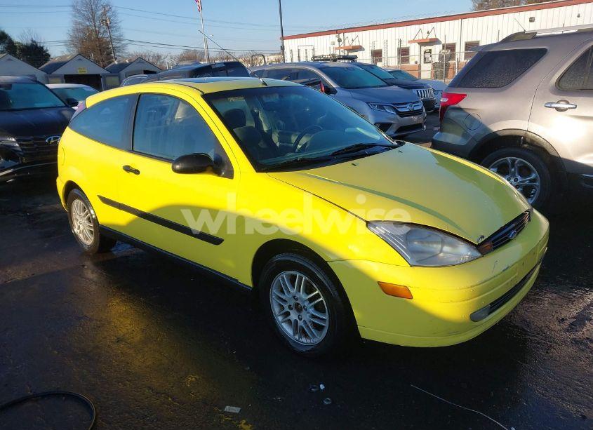 2001 Ford Focus ZX3 (VIN 3FAFP31321R229514) main photo