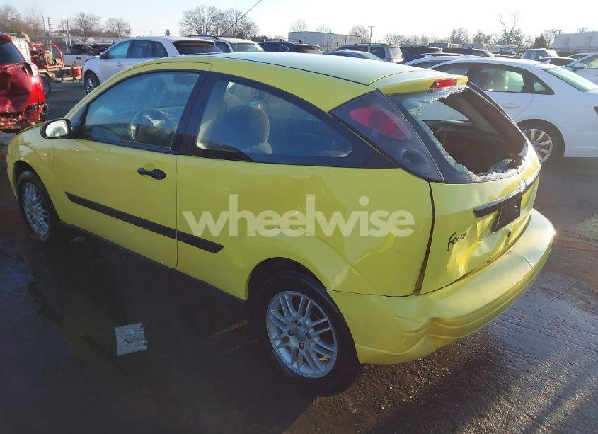 Photo 3 of 2001 Ford Focus ZX3 (VIN 3FAFP31321R229514)