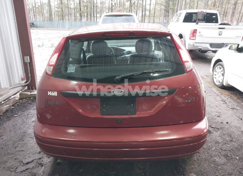 Photo 15 of 2001 Ford Focus ZX3 (VIN 3FAFP31321R242649)