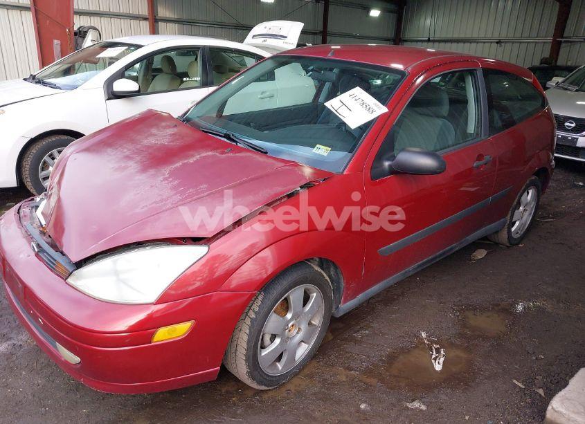 Photo 2 of 2001 Ford Focus ZX3 (VIN 3FAFP31321R242649)