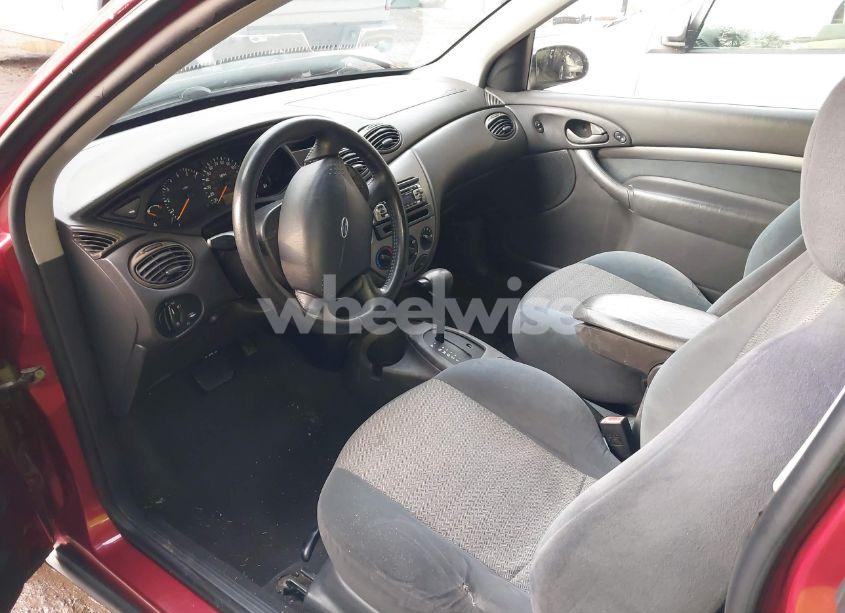 Photo 5 of 2001 Ford Focus ZX3 (VIN 3FAFP31321R242649)