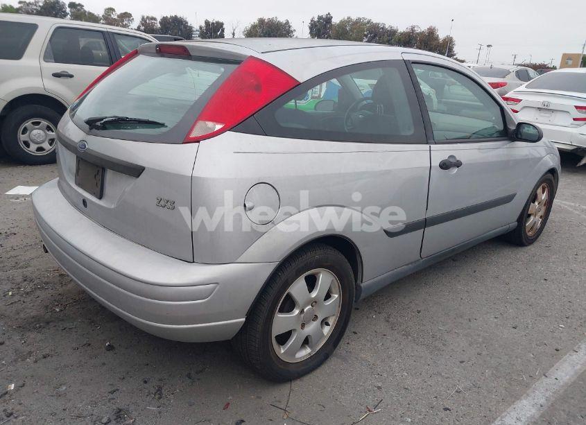 Photo 4 of 2002 Ford Focus ZX3 (VIN 3FAFP31322R183295)