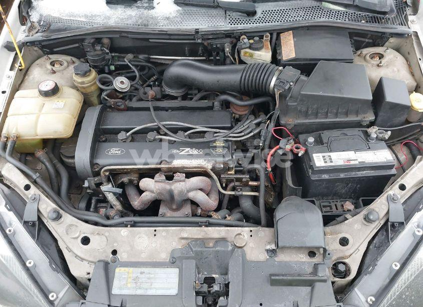 Photo 10 of 2004 Ford Focus ZX3 (VIN 3FAFP31324R119602)