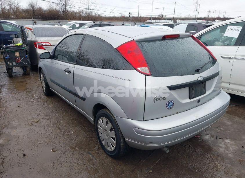 Photo 3 of 2004 Ford Focus ZX3 (VIN 3FAFP31324R119602)