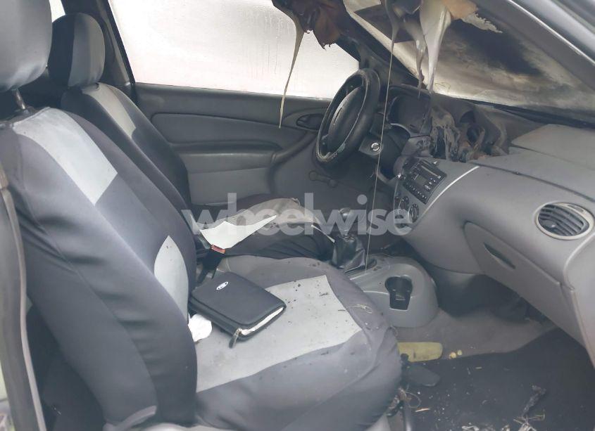 Photo 5 of 2004 Ford Focus ZX3 (VIN 3FAFP31324R119602)