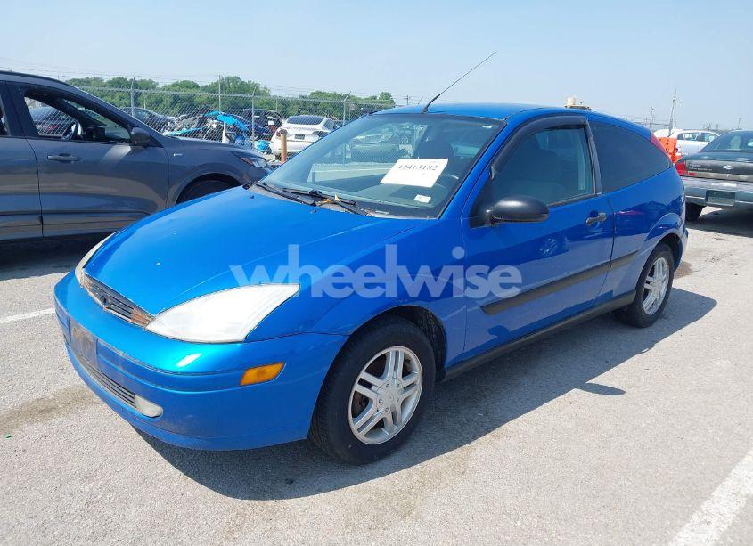 Photo 2 of 2001 Ford Focus ZX3 (VIN 3FAFP31331R167153)