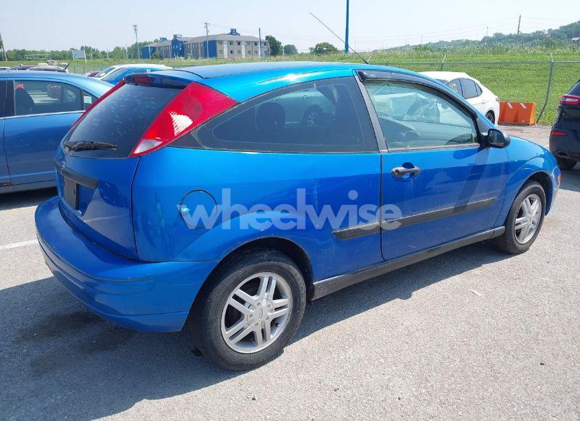 Photo 4 of 2001 Ford Focus ZX3 (VIN 3FAFP31331R167153)