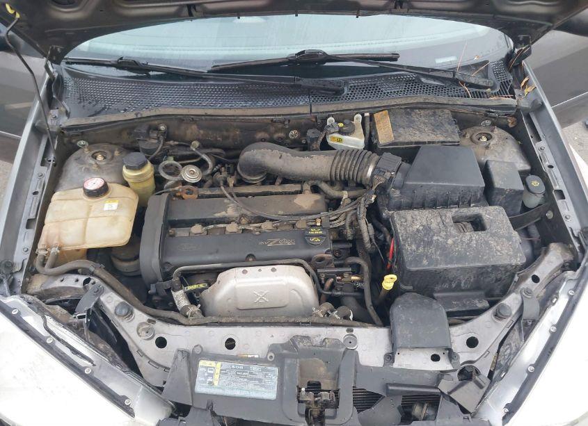 Photo 10 of 2001 Ford Focus ZX3 (VIN 3FAFP31331R250551)