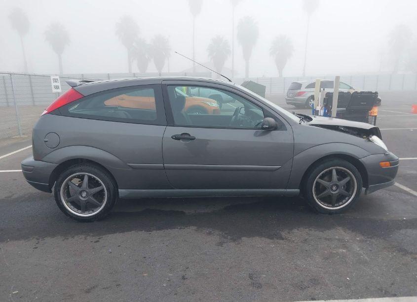 Photo 13 of 2001 Ford Focus ZX3 (VIN 3FAFP31331R250551)