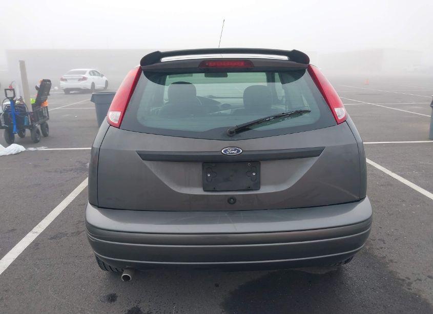 Photo 16 of 2001 Ford Focus ZX3 (VIN 3FAFP31331R250551)