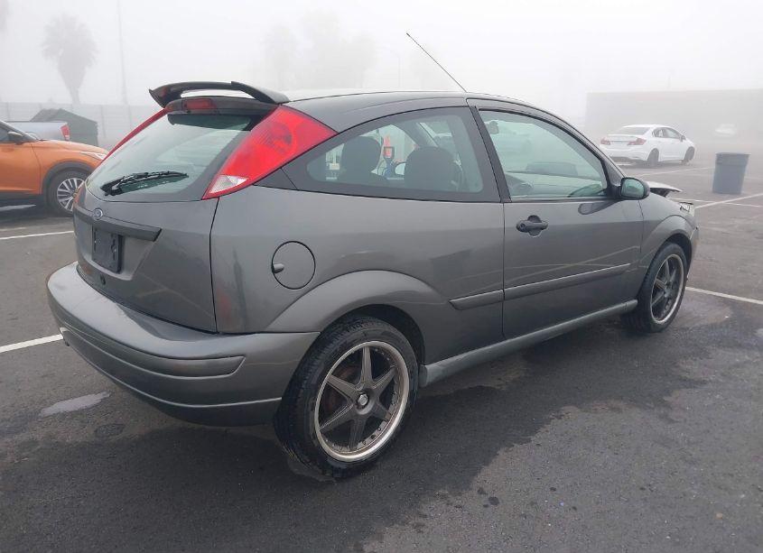 Photo 4 of 2001 Ford Focus ZX3 (VIN 3FAFP31331R250551)